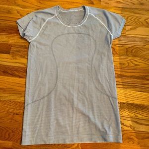 Lululemon Swiftly tech short sleeve.